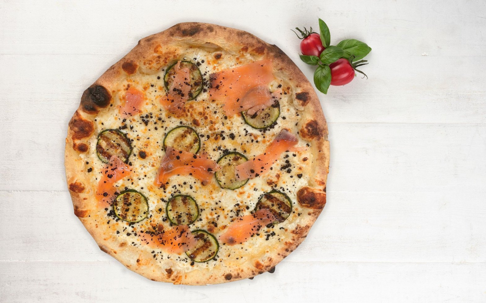 Savaitės pica su cukinija ir lašiša