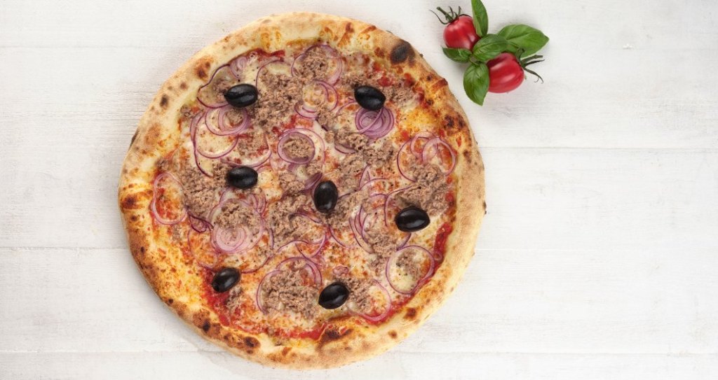 Tonno. English Pizza Siracusa in Vilnius. The menu. Pizza, Syracuse. Pizza Syracuse. Pizzeria in Vilnius. Pizza in Vilnius. Pizza Vilnius. Pizzeria Vilnius. Neapolitan pizza. Napoli pizza in Vilnius. Neapolitan Pizza Vilnius